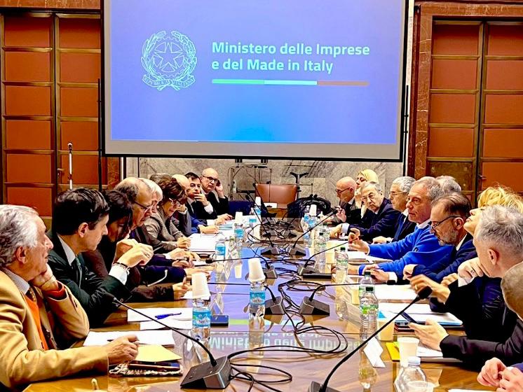 Incontro Ministro Urso e Associazioni dei Consumatori